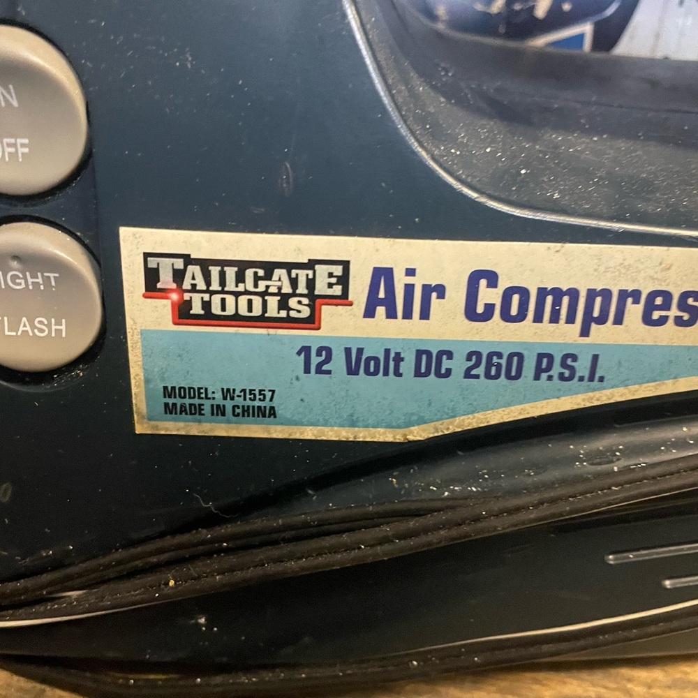 Car Air Compressor 12 Volt With Light